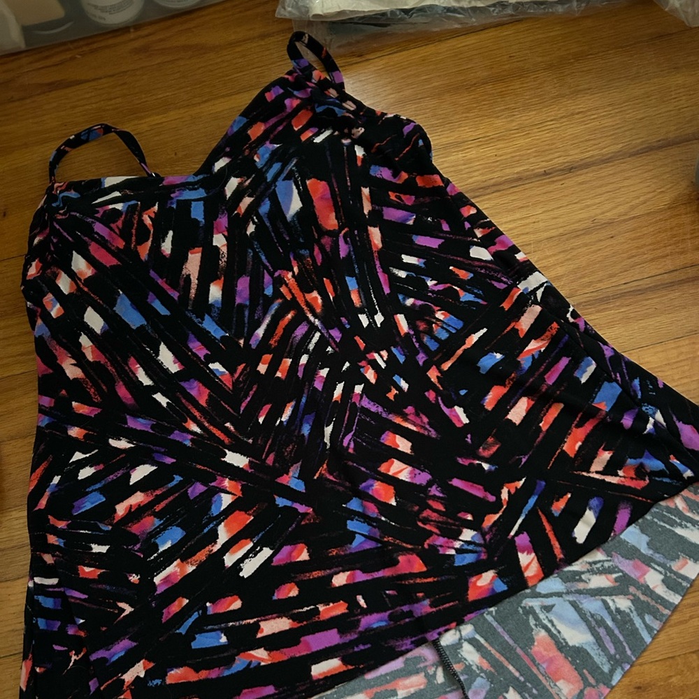 Flowy tankini with shelf bra (M)